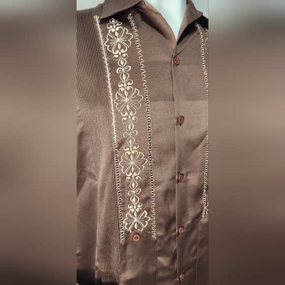zava fine embroidered guayabera with buttons Short sleeve size L - Picture 4 of 12